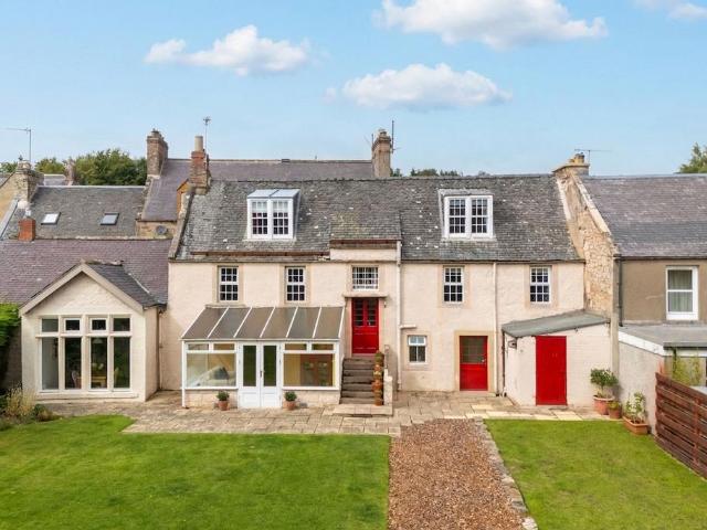 4 bedroom end of terrace house for sale