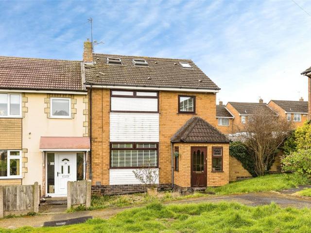 4 bedroom end of terrace house for sale