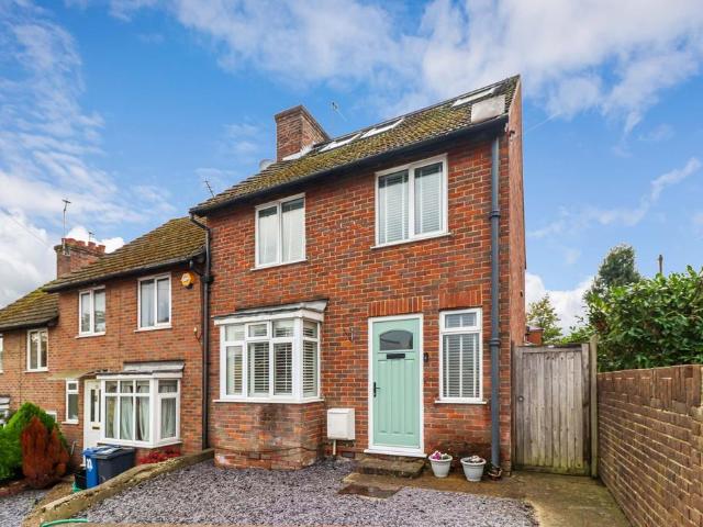 4 bedroom end of terrace house for sale