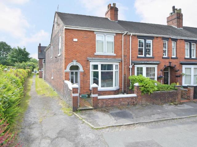 4 bedroom end of terrace house for sale