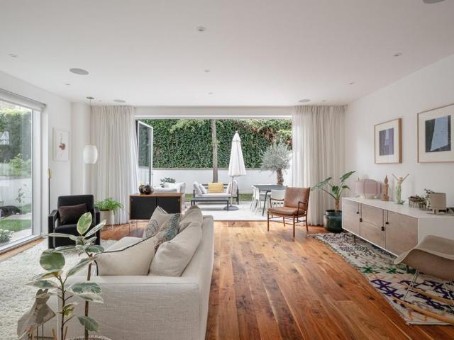 4 bedroom end of terrace house for sale