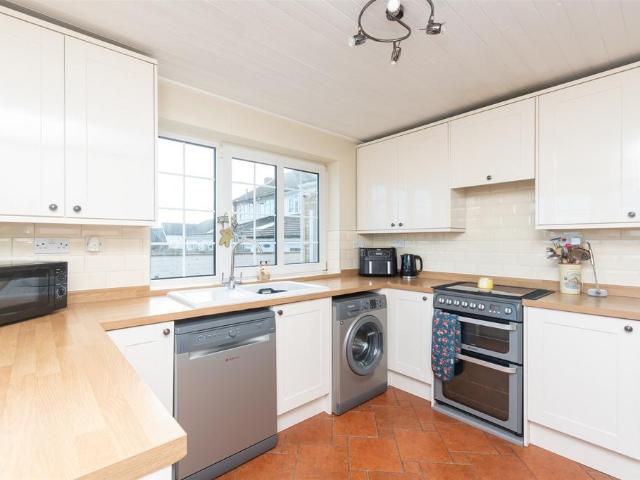 4 bedroom chalet for sale