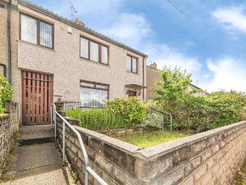 4 bedroom end of terrace house for sale