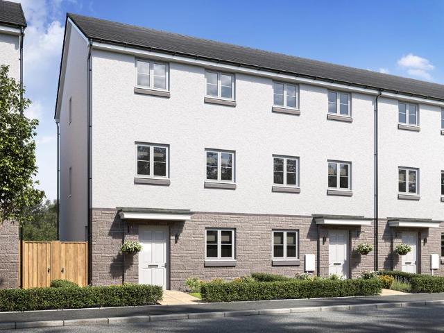 4 bedroom end of terrace house for sale