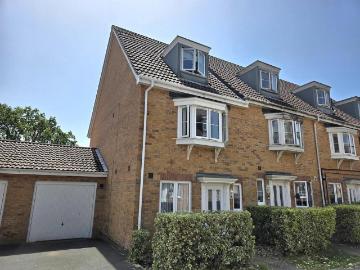 4 bedroom end of terrace house for sale