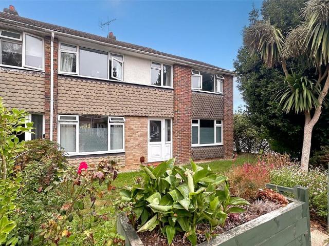 4 bedroom end of terrace house for sale