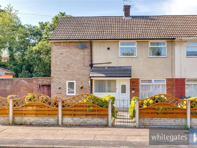 4 bedroom end of terrace house for sale