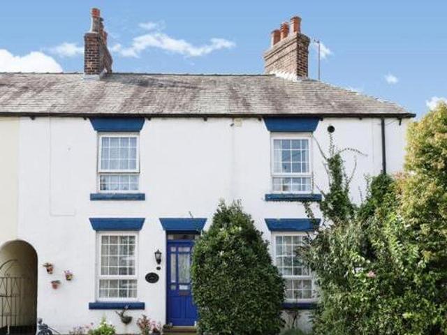 4 Bedroom End Of Terrace House For Sale In Dronfield, Derbyshire