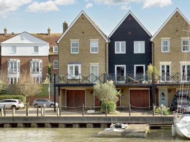 4 Bedroom End Of Terrace House For Sale In Faversham
