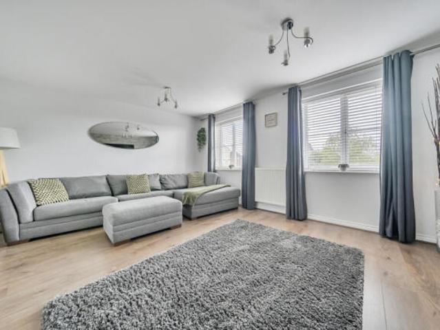 4 bedroom end of terrace house for sale in Mayflower Road, Covingham, Swindon, SN3