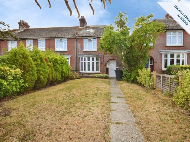 4 bedroom end of terrace house to rent
