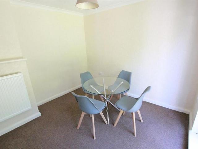 4 bedroom end of terrace house to rent