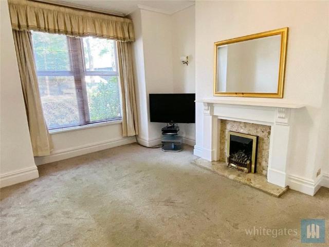 4 bedroom end of terrace house to rent