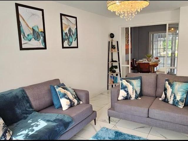 4 bedroom end of terrace house to rent