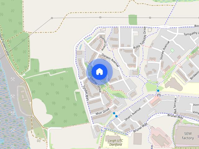 4 bedroom end of terrace house to rent