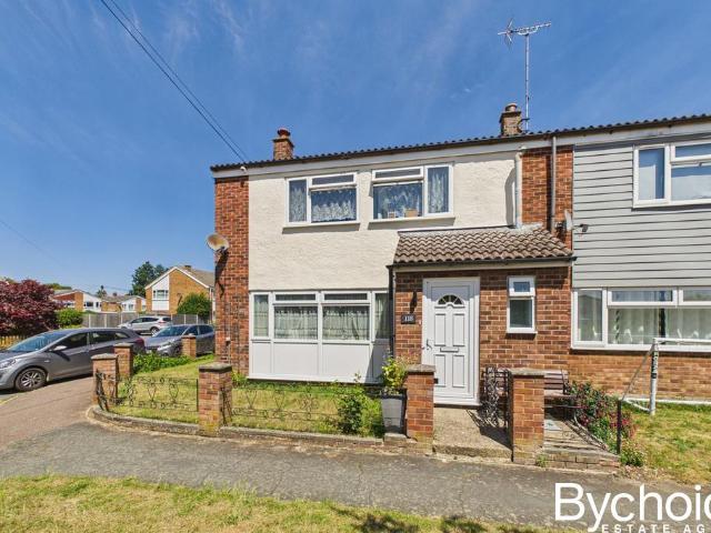 4 bedroom end of terrace house to rent