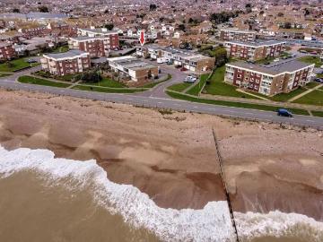 Arun, West Sussex county, Sussex - Equipped kitchen