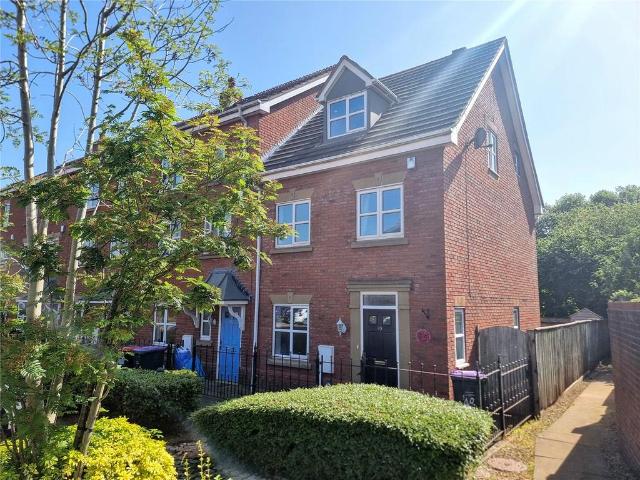 4 bedroom end of terrace house to rent
