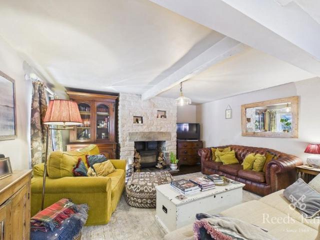 4 bedroom semi detached house to rent