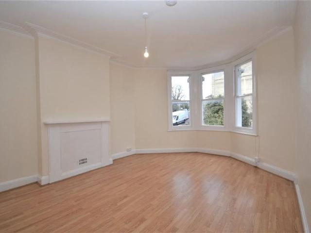 4 bedroom end of terrace house to rent
