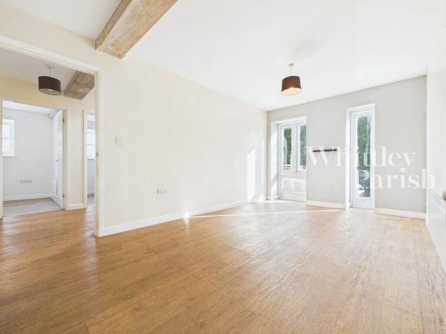 4 bedroom end of terrace house to rent
