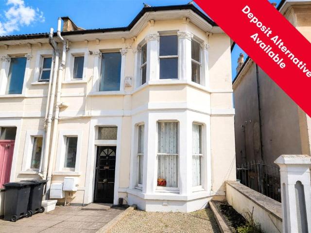 4 bedroom end of terrace house to rent