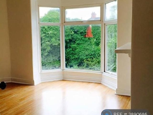 4 bedroom end of terrace house to rent