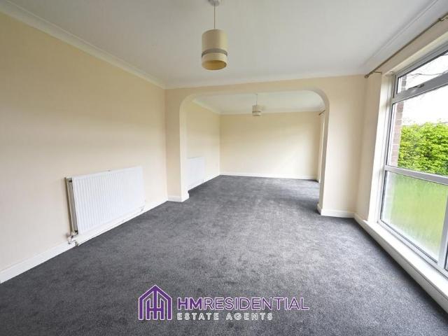 4 bedroom end of terrace house to rent