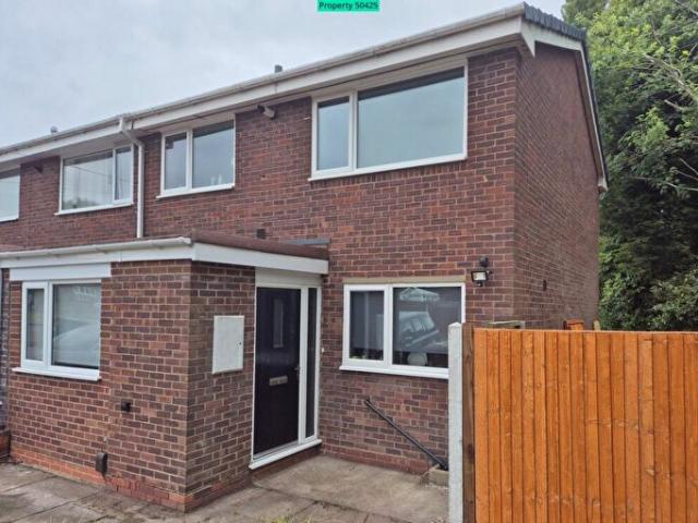 4 Bedroom End Of Terrace House To Rent In Westley Close, Birmingham, B28
