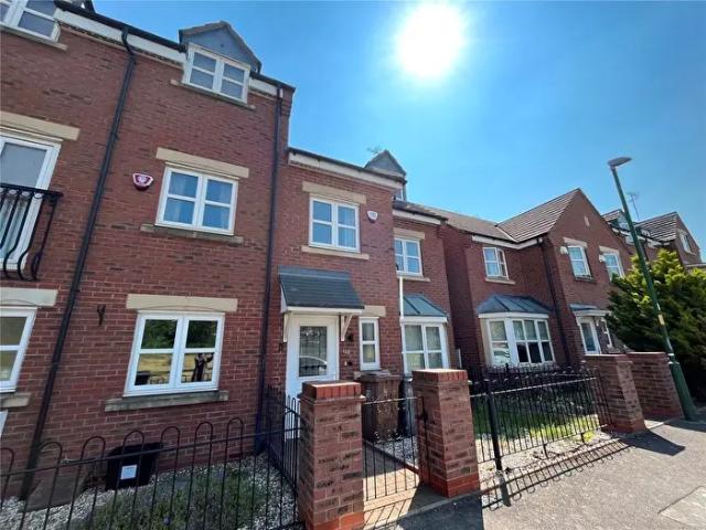 4 Bedroom End Of Terrace House To Rent In Wharf Lane, Solihull, West Midlands, B91