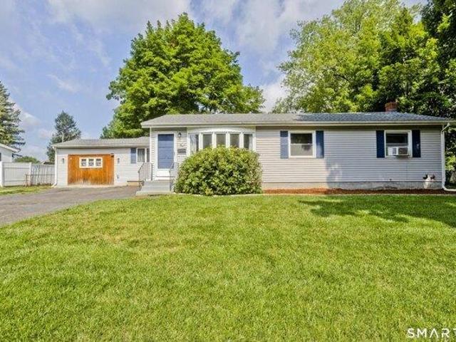 4 bedroom, Enfield CT 06082 105552077