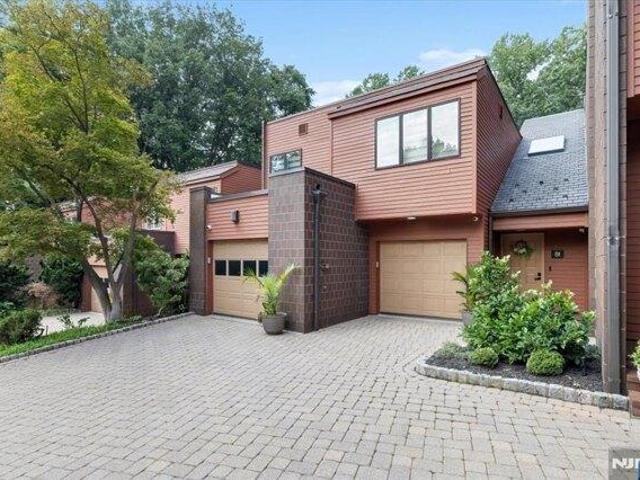 4 bedroom, Englewood NJ 07631 105293128