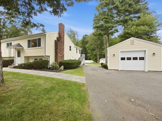 4 bedroom, East Bridgewater MA 02333 105578278