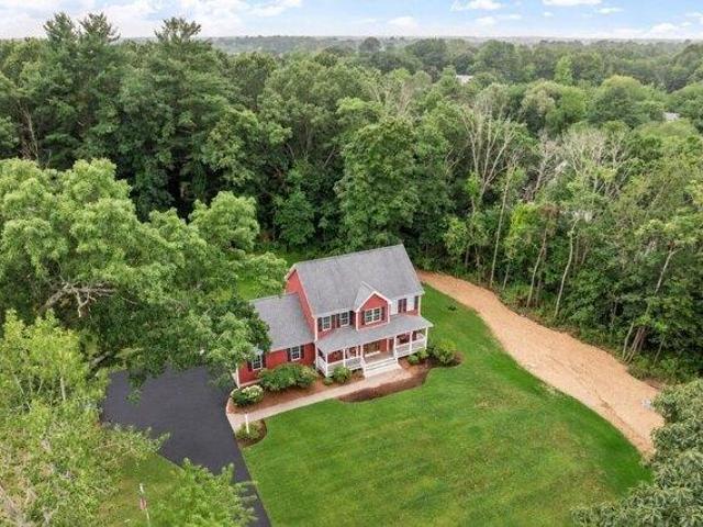 4 bedroom, East Bridgewater MA 02333 105614488