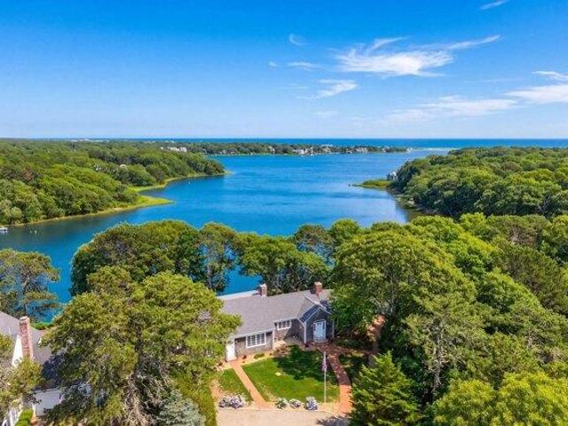 4 bedroom, East Falmouth MA 02536 105575102