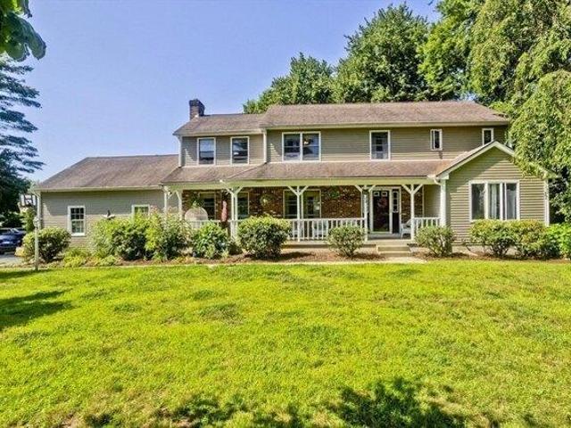 4 bedroom, East Longmeadow MA 01028 105240448