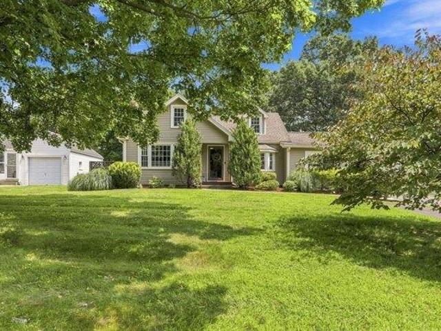 4 bedroom, East Longmeadow MA 01028 105331398