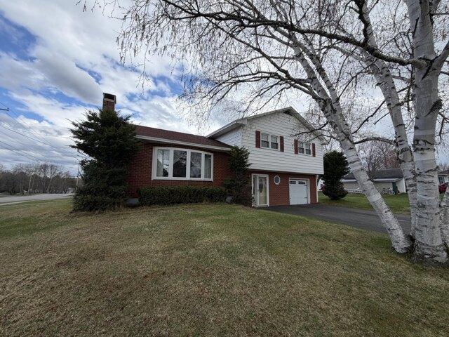 4 bedroom, East Millinocket ME 04430 105650571