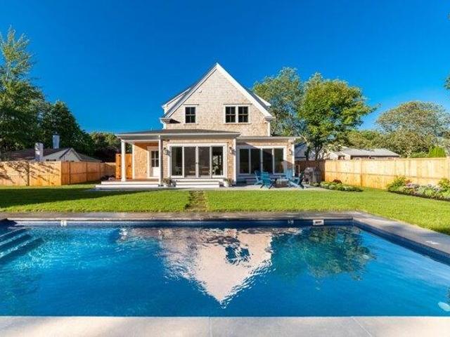 4 bedroom, Edgartown MA 02539 104852358