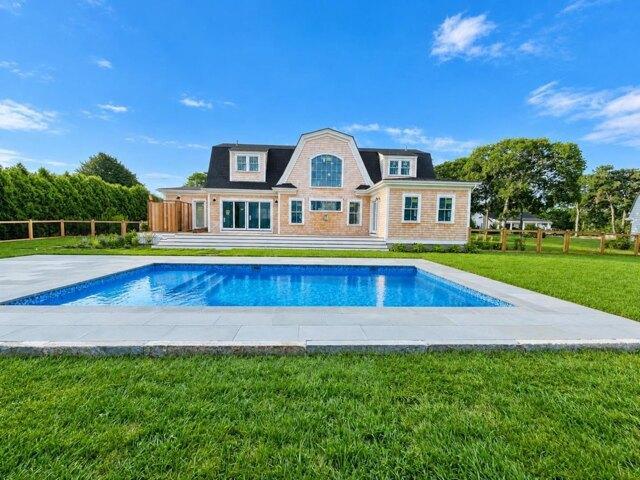 4 bedroom, Edgartown MA 02539 105474216