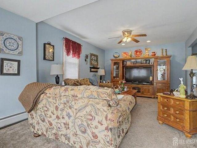 4 bedroom, Edison NJ 08817 105293187