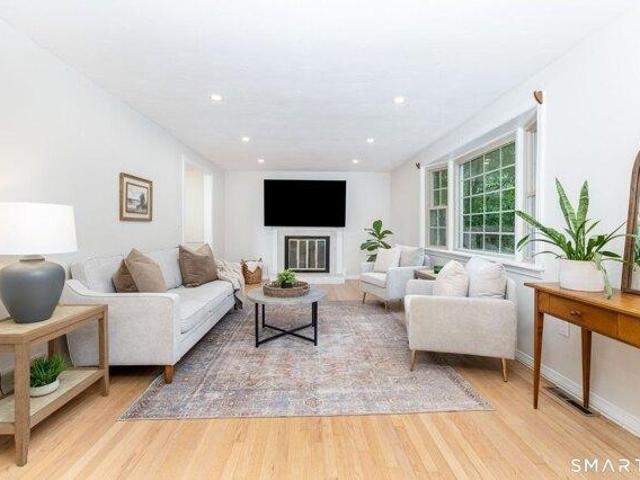 4 bedroom, Ellington CT 06029 105981028