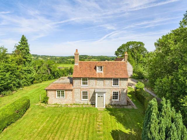 4 bedroom equestrian facility for sale