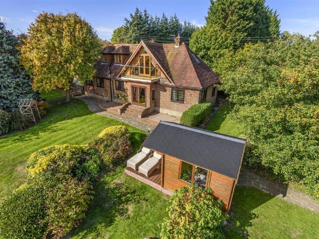 4 bedroom equestrian facility for sale