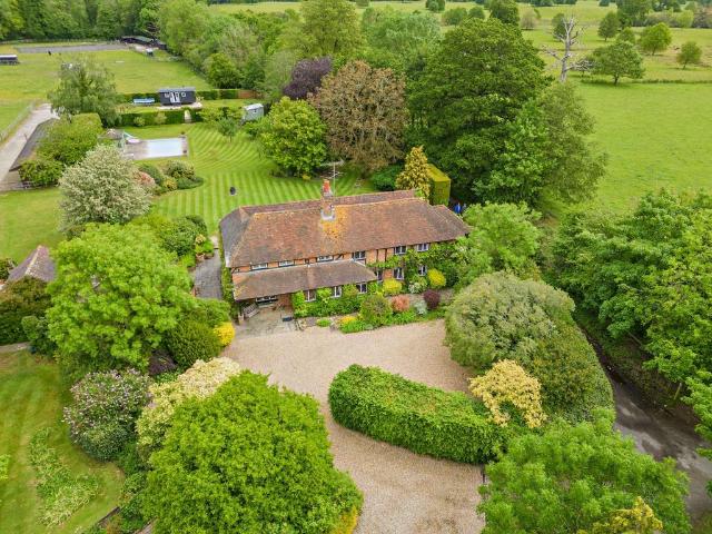 5 bedroom equestrian facility for sale