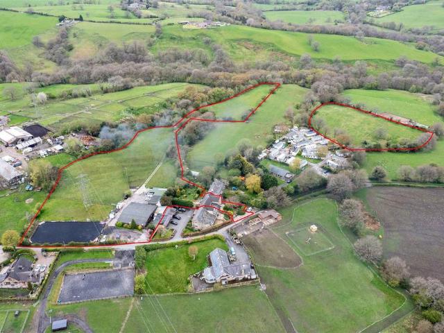 4 bedroom equestrian facility for sale