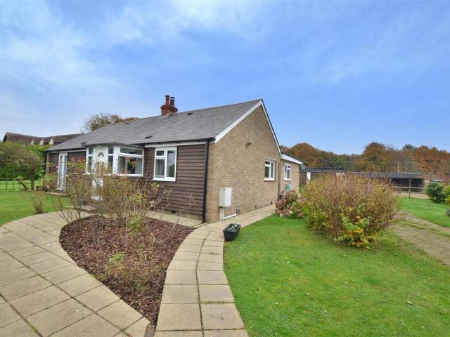 4 bedroom equestrian facility for sale