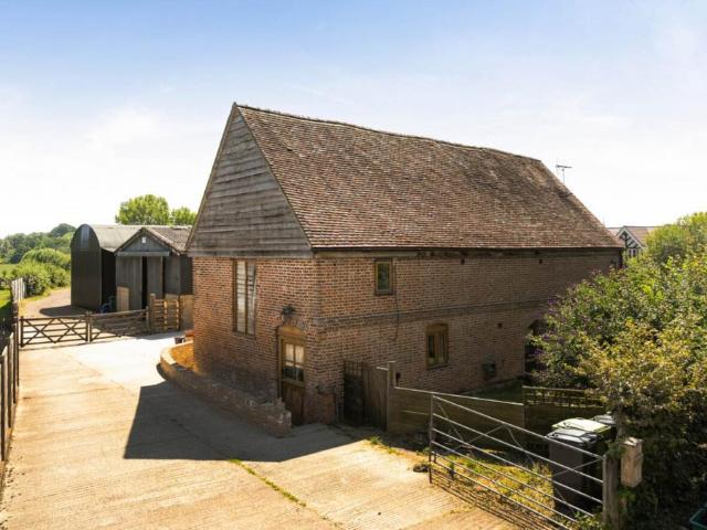 4 bedroom equestrian facility for sale