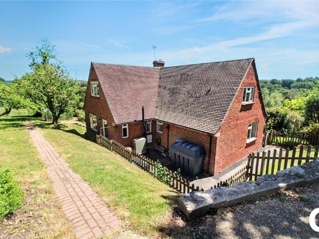 4 bedroom equestrian facility for sale