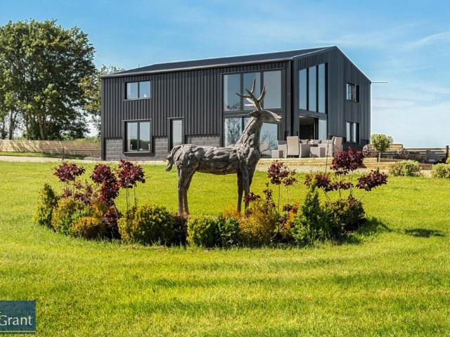 4 bedroom equestrian facility for sale